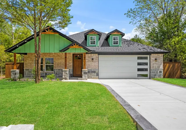 Photo 1 of Single family home for sale at 104 Parkside Dr, Trinidad, TX 75163 | MLS# 21377519 | Listing updated on 2026-10-07
