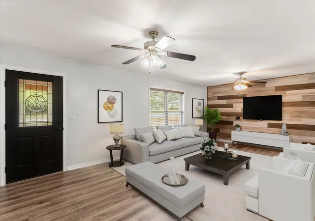 Photo 4 of Sale Pending at 405 Redbud Ln, Mount Pleasant, TX 75455 | MLS# 21376821 | Listing updated on 2026-09-23