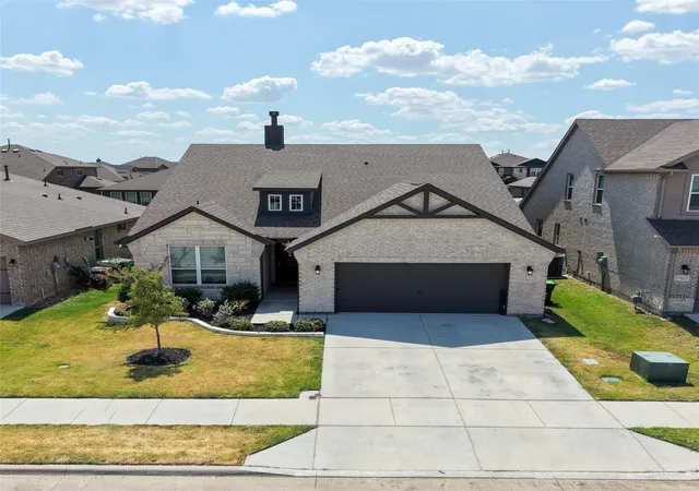 Photo 3 of Single family home for sale at 1961 Bellatrix Dr, Haslet, TX 76052 | MLS# 21377942 | Listing updated on 2026-10-09