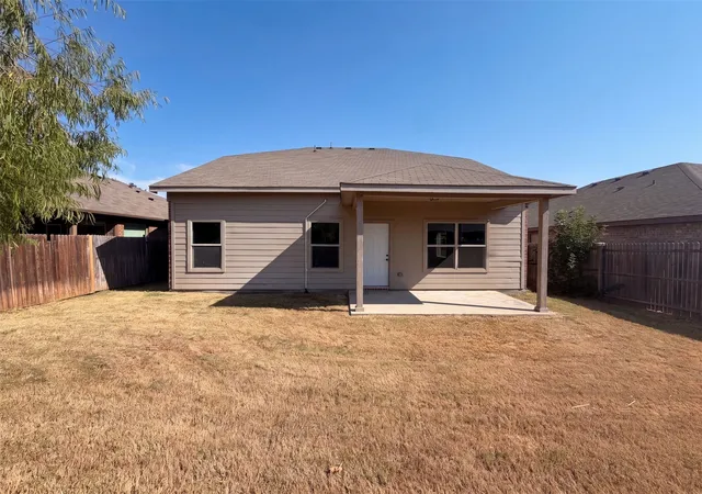 Single family home for sale at 625 River Rock Dr, Azle, TX 76020 | MLS# 21377359 | Listing updated on 2026-10-09