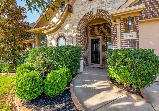 Photo 1 of Single family home for sale at 8304 Spitfire Trl, Aubrey, TX 76227 | MLS# 21380013 | Listing updated on 2026-10-05