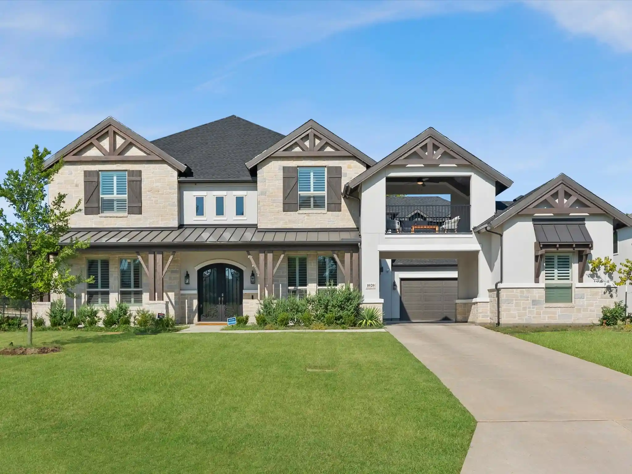 Photo 1 of Mansion for sale at 1020 Williams Ln, Lewisville, TX 75077 | MLS# 21380544 | Listing updated on 2026-10-28