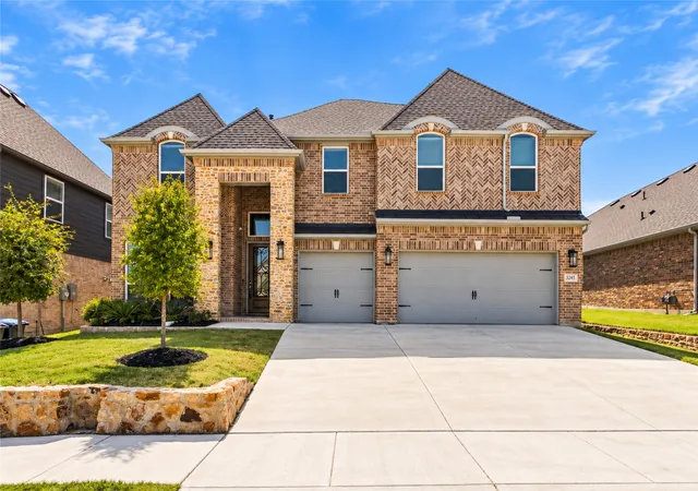 Photo 1 of Single family home for sale at 5245 Great Holw Trl, Fort Worth, TX 76179 | MLS# 21380281 | Listing updated on 2026-10-01