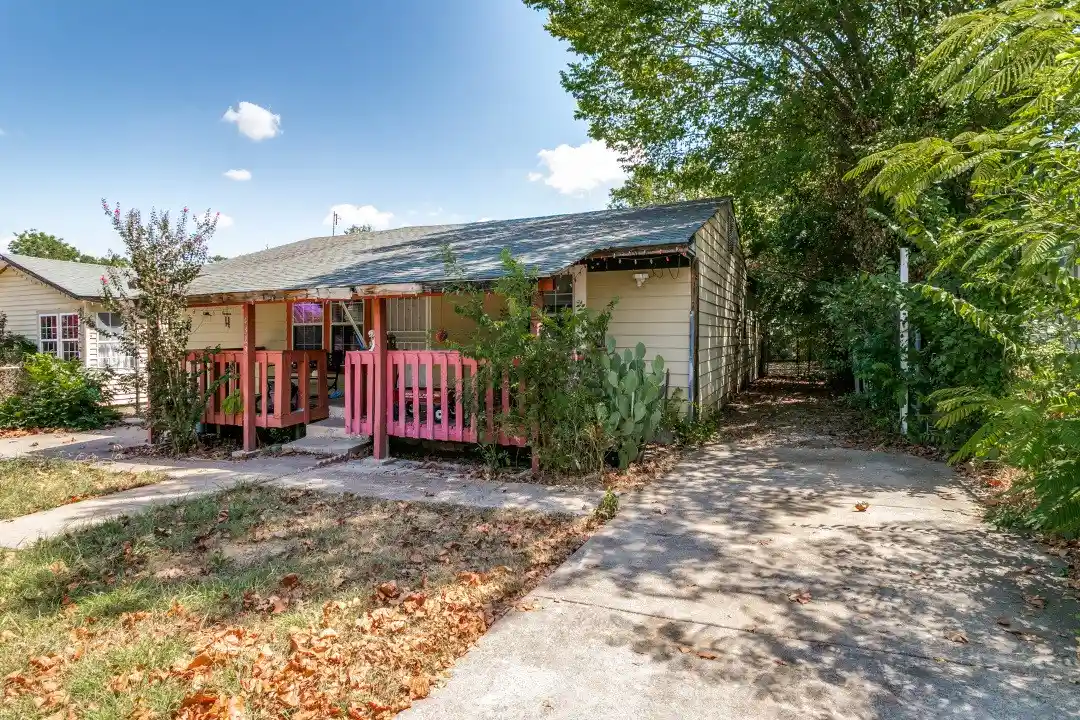 Photo 1 of Single family home for sale at 4329 Lubbock Ave, Fort Worth, TX 76115 | MLS# 21380996 | Listing updated on 2026-10-15
