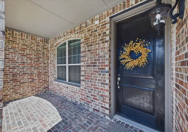 Photo 3 of Sale Pending at 916 Boardwalk Way, Argyle, TX 76226 | MLS# 21381114 | Listing updated on 2026-10-03