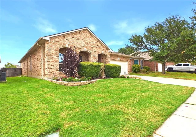 Photo 2 of Single family home for sale at 4057 Claymore Ln, Fort Worth, TX 76244 | MLS# 21381180 | Listing updated on 2026-10-07