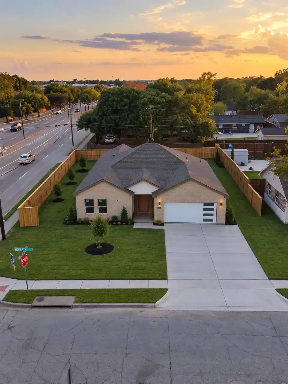 Photo 1 of Sale Pending at 3501 Heath Ln, Mesquite, TX 75150 | MLS# 21381041 | Listing updated on 2026-10-27