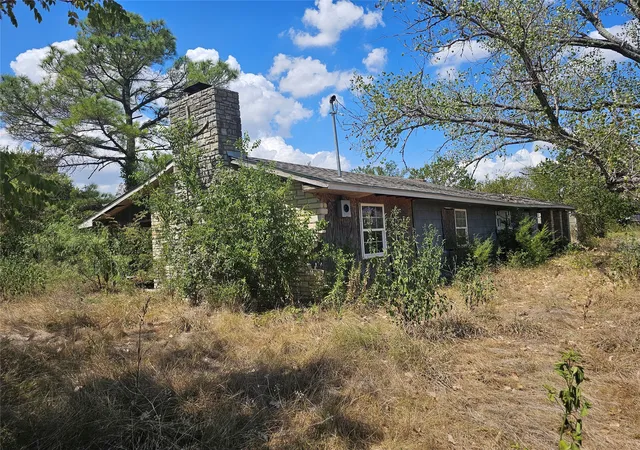 Photo 1 of Single family home for sale at 5921 County Rd 3030, Corsicana, TX 75109 | MLS# 21381469 | Listing updated on 2026-09-23