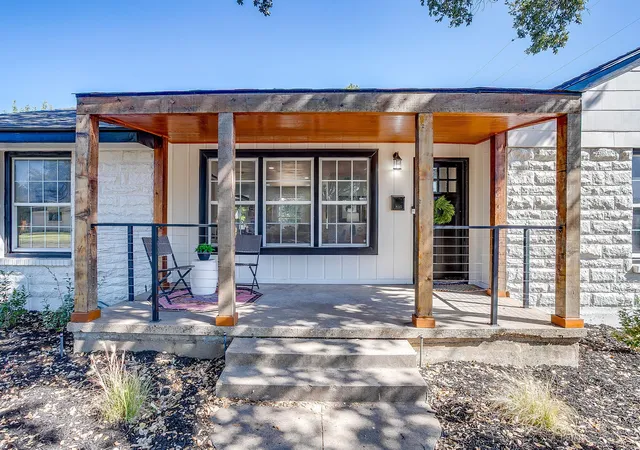 Photo 2 of Sale Pending at 3504 Plymouth Ave, Fort Worth, TX 76109 | MLS# 21371001 | Listing updated on 2026-10-07