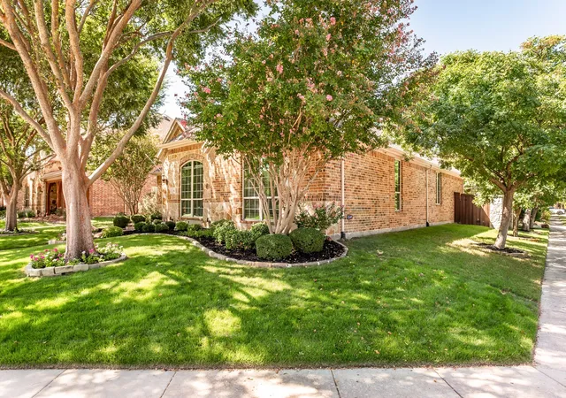 Photo 2 of Single family home for sale at 2361 Hedgewood Ln, Allen, TX 75013 | MLS# 21381689 | Listing updated on 2026-10-07
