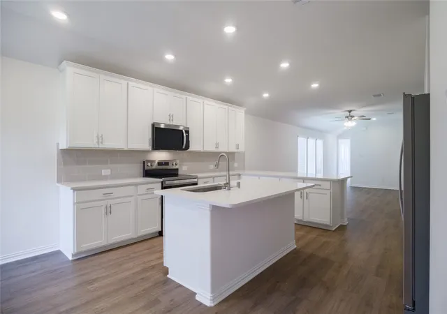 Photo 3 of Single family home for sale at 2611 Hawkins St, Anna, TX 75409 | MLS# 21381766 | Listing updated on 2026-10-08