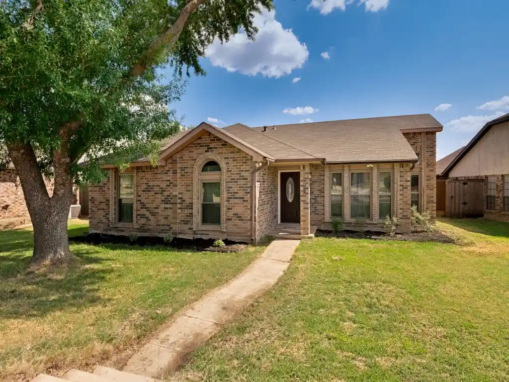 Photo 1 of Single family home for sale at 4505 Queen Cir, The Colony, TX 75056 | MLS# 21382244 | Listing updated on 2026-10-09