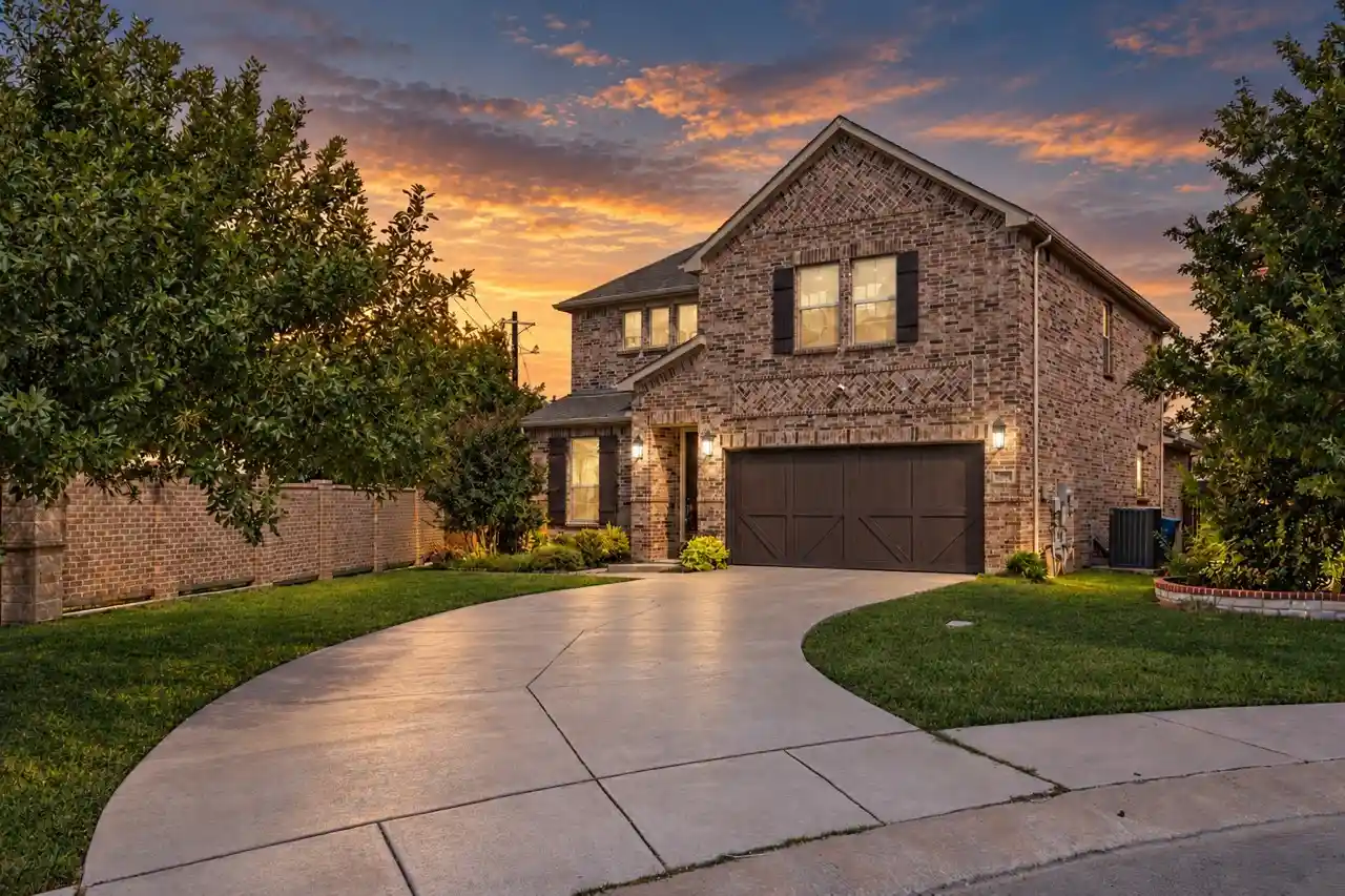 Single family home for sale at 2501 Durango Dr, Carrollton, TX 75010 | MLS# 21382485