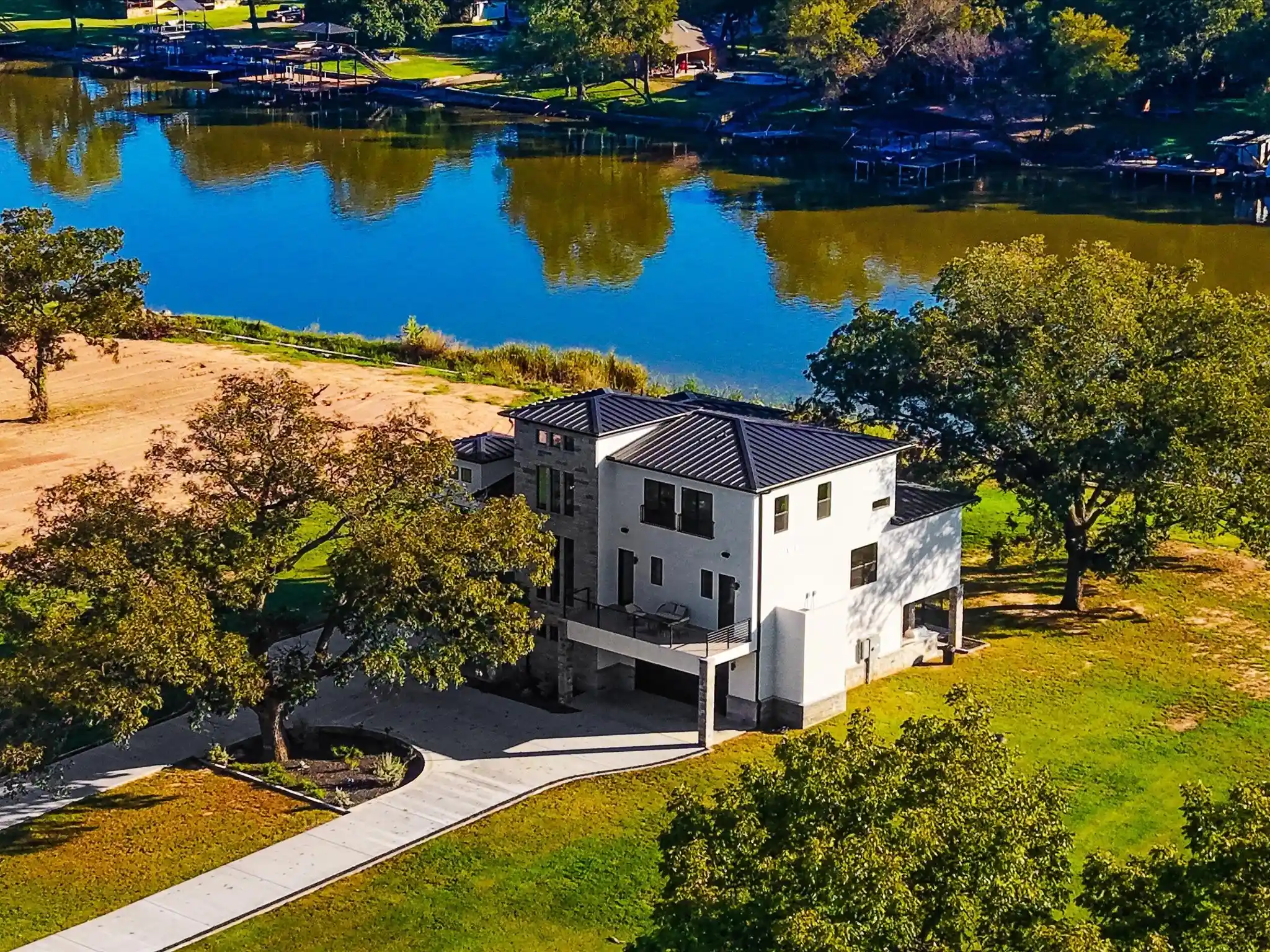 Photo 1 of Single family home for sale at 1046 River Ranch Ln, Weatherford, TX 76088 | MLS# 21382207 | Listing updated on 2026-10-28