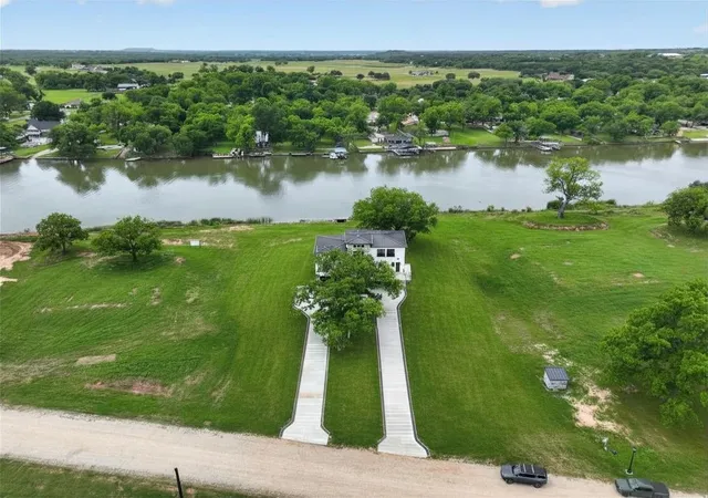 Photo 3 of Single family home for sale at 1046 River Ranch Ln, Weatherford, TX 76088 | MLS# 21382207 | Listing updated on 2026-10-07