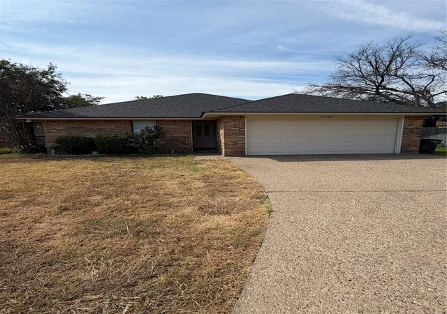 Photo 2 of Single family home for sale at 8208 Alsace Ct, Fort Worth, TX 76134 | MLS# 21382670 | Listing updated on 2026-09-28