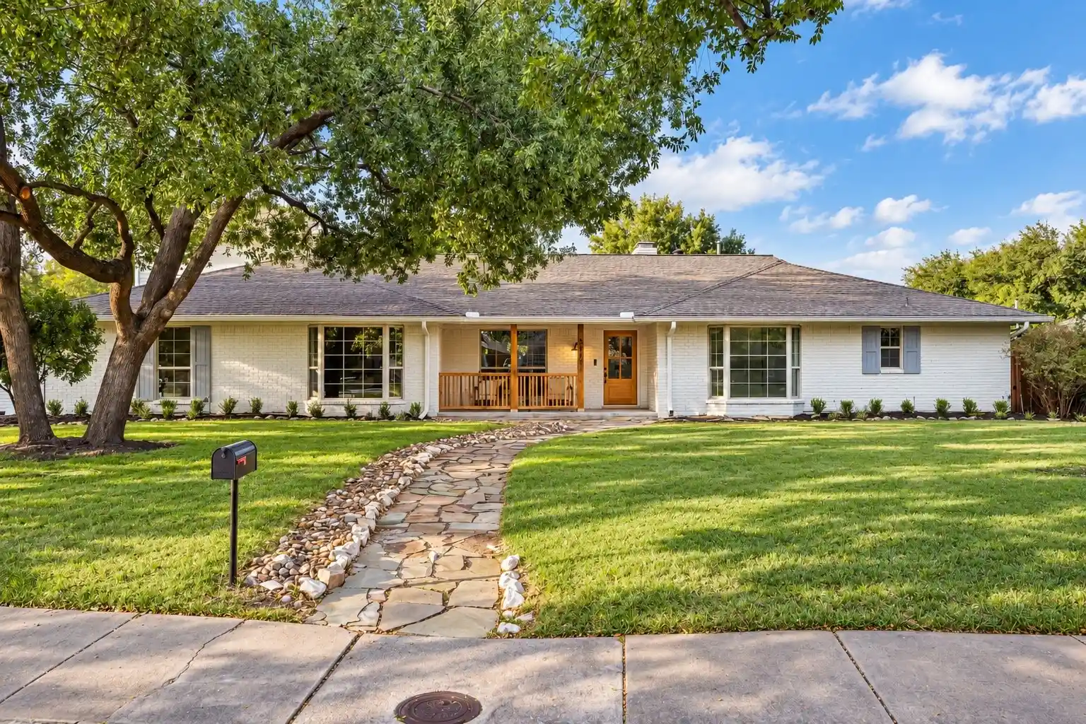 Photo 1 of Single family home for sale at 3777 Duchess Trl, Dallas, TX 75229 | MLS# 21376854 | Listing updated on 2026-10-21