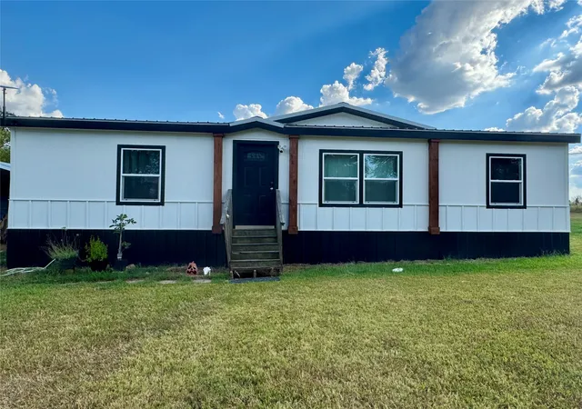 Photo 1 of Manufactured home for sale at 1181 County Rd 1174, Sulphur Springs, TX 75482 | MLS# 21382765 | Listing updated on 2026-10-07