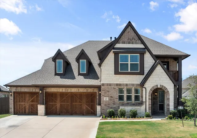 Photo 1 of Single family home for sale at 2605 Dylan Ln, Mansfield, TX 76063 | MLS# 21381753 | Listing updated on 2026-10-07