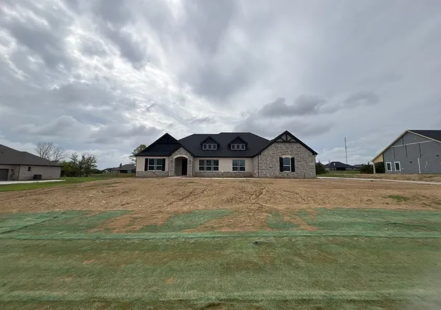 Photo 1 of Single family home for sale at 912 Creekview Whites Rd, Van Alstyne, TX 75495 | MLS# 21380292 | Listing updated on 2026-10-05
