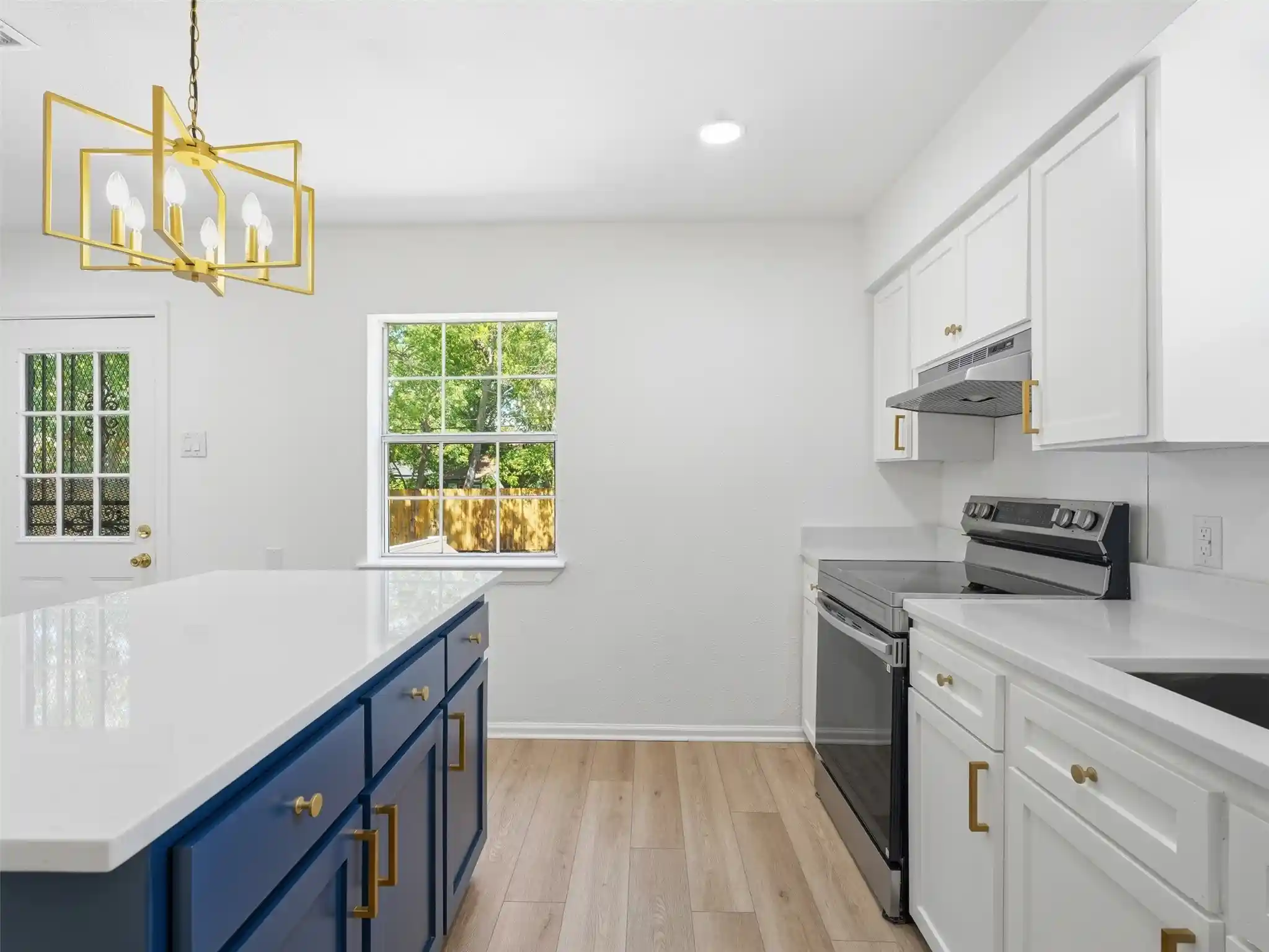 Photo 1 of Single family home for sale at 2939 Hillglenn Rd, Dallas, TX 75228 | MLS# 21382880 | Listing updated on 2026-10-19
