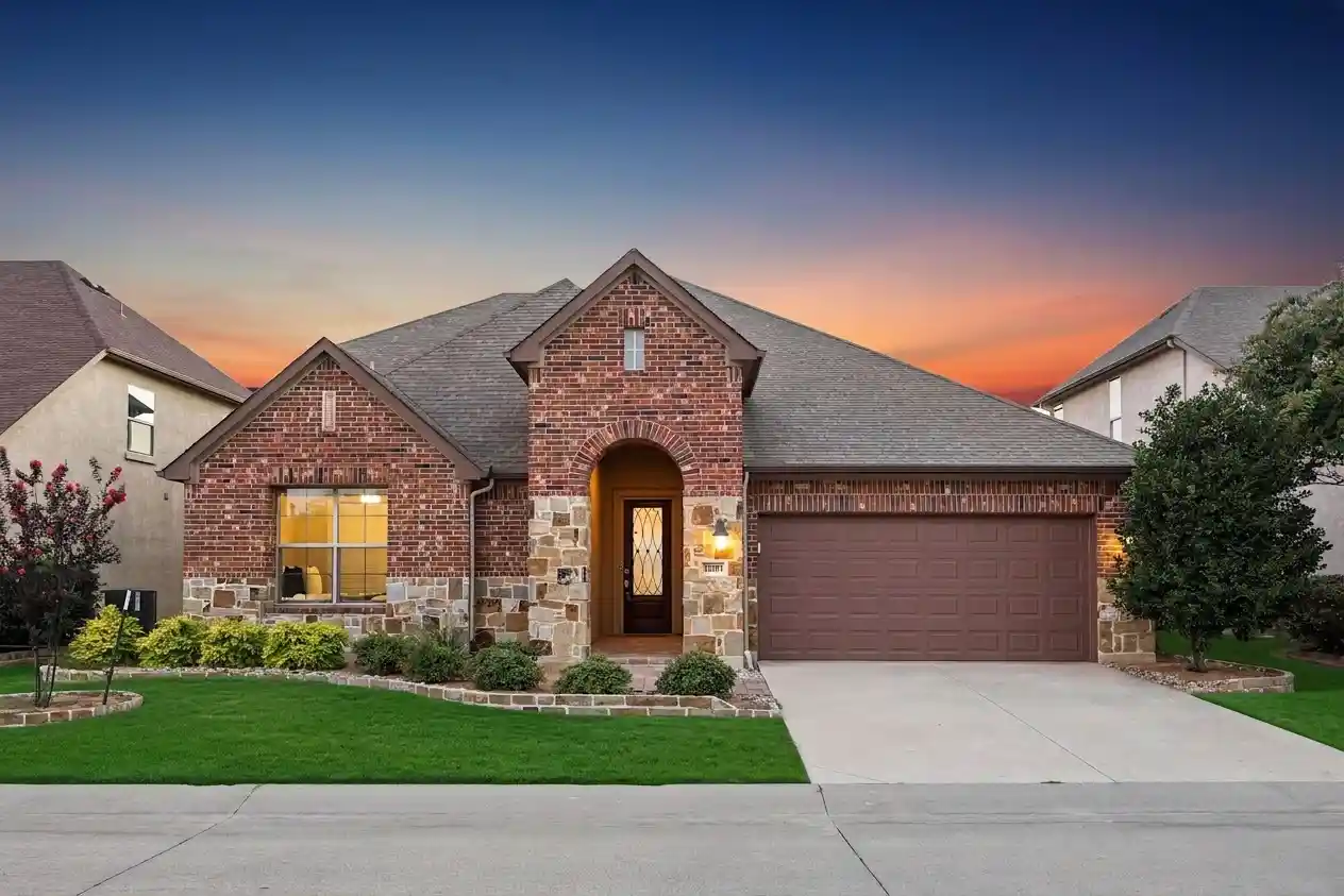 Single family home for sale at 11901 Southerland Dr, Denton, TX 76207 | MLS# 21382083