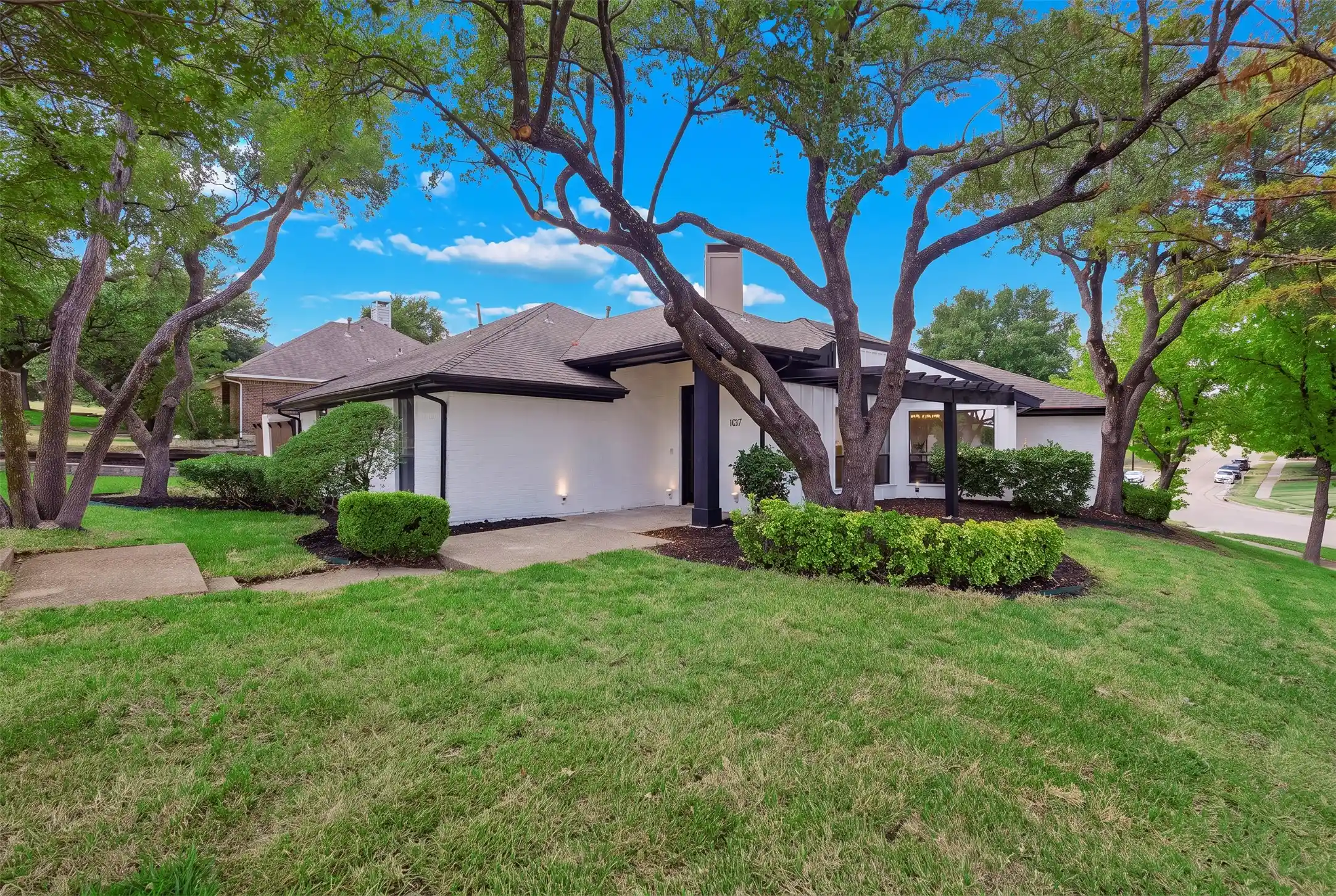 Photo 1 of Single family home for sale at 1137 Seminary Ridge, Garland, TX 75043 | MLS# 21382820 | Listing updated on 2026-10-25