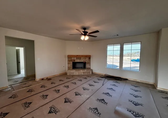 Photo 3 of Single family home for sale at 135 Big Sky Rd, Decatur, TX 76234 | MLS# 21383097 | Listing updated on 2026-10-08