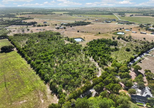Photo 2 of Land for sale at 0000 Novy Rd, Ennis, TX 75119 | MLS# 21383120 | Listing updated on 2026-09-23