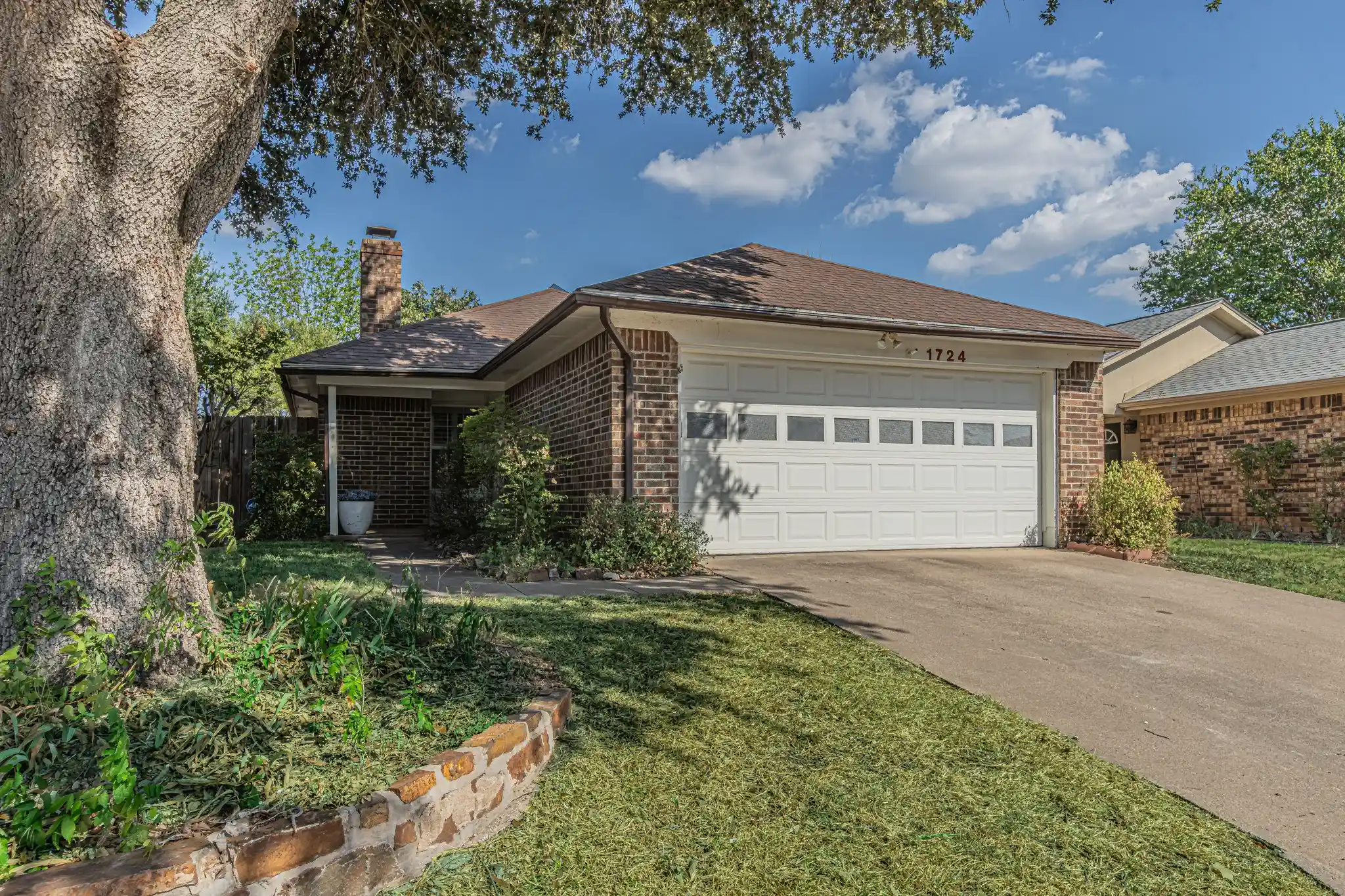Photo 1 of Single family home for sale at 1724 Red Bud Ln, Euless, TX 76039 | MLS# 21382449 | Listing updated on 2026-10-29