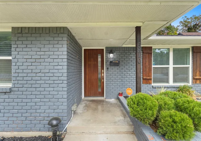Photo 3 of Sale Pending at 5810 Caracas Dr, Dallas, TX 75232 | MLS# 21377296 | Listing updated on 2026-10-03