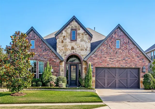 Photo 1 of Single family home for sale at 10301 Morada Rd, Fort Worth, TX 76126 | MLS# 21377173 | Listing updated on 2026-10-05
