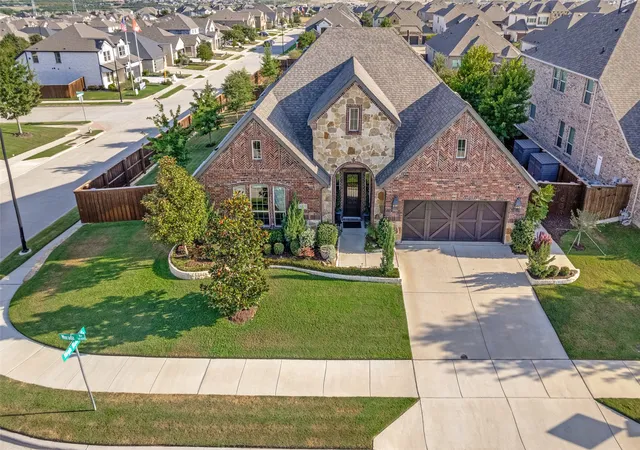 Photo 2 of Single family home for sale at 10301 Morada Rd, Fort Worth, TX 76126 | MLS# 21377173 | Listing updated on 2026-10-05