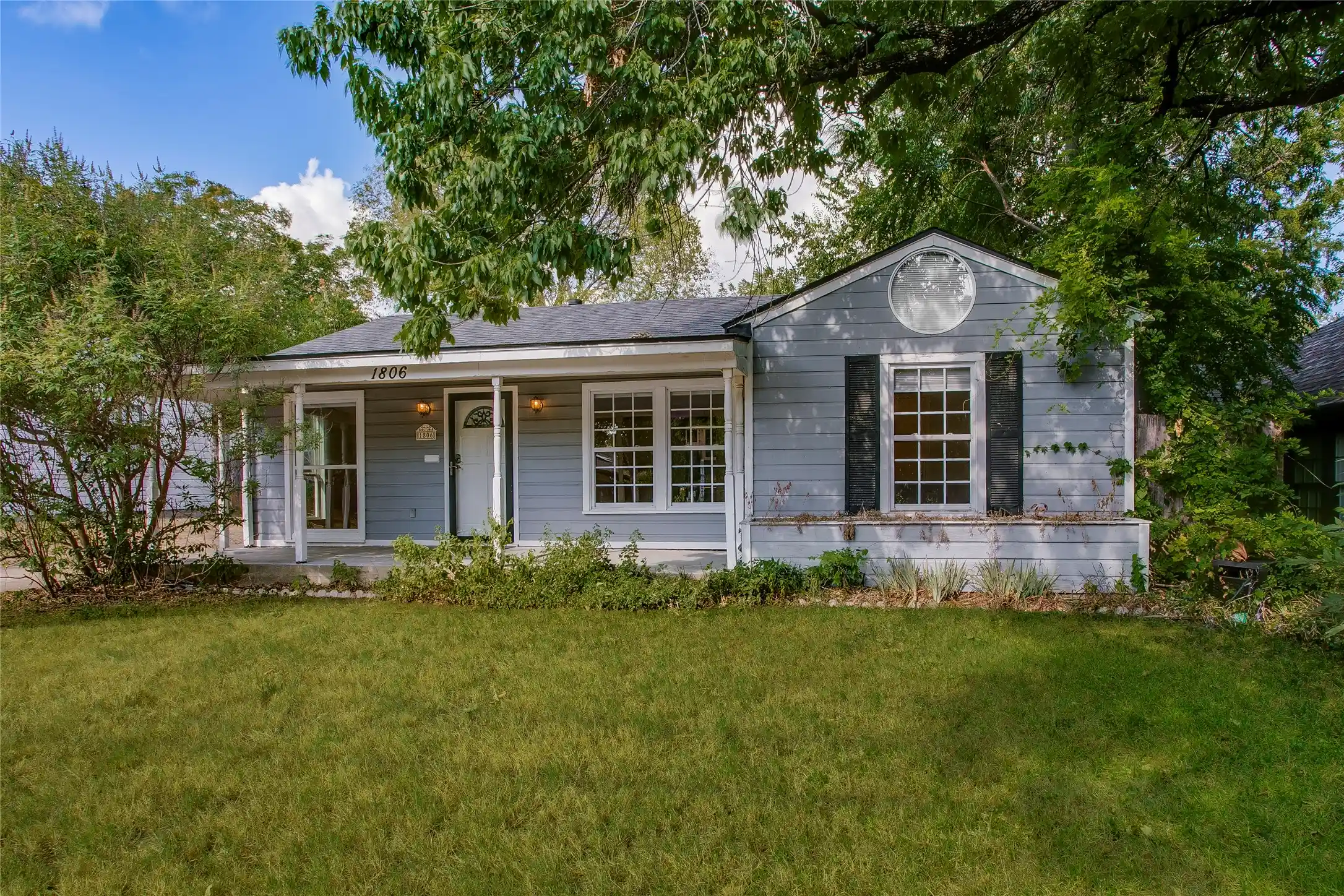 Photo 1 of Single family home for sale at 1806 Lakeland Dr, Dallas, TX 75218 | MLS# 21374786 | Listing updated on 2026-10-13
