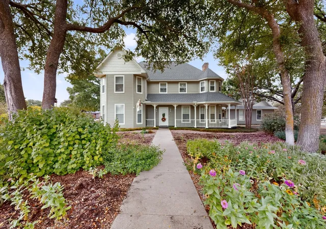 Photo 1 of Sale Pending at 2 Trailridge Dr, Melissa, TX 75454 | MLS# 21376045 | Listing updated on 2026-10-07