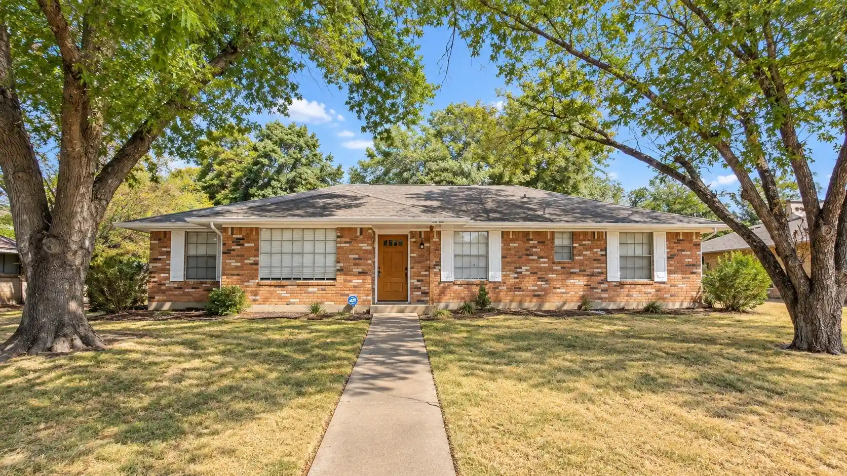 Photo 1 of Single family home for sale at 321 Shockley Ave, De Soto, TX 75115 | MLS# 21382741 | Listing updated on 2026-10-13