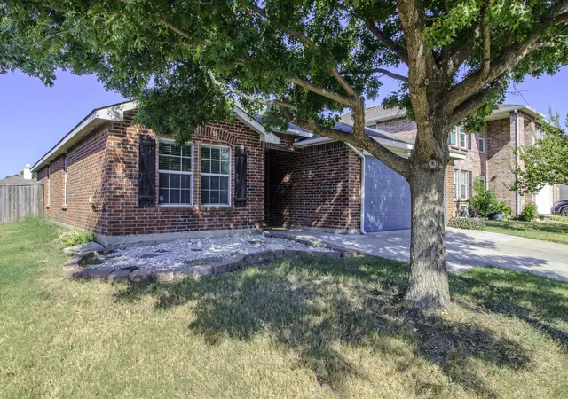 Photo 1 of Single family home for sale at 16609 Windthorst Way, Justin, TX 76247 | MLS# 21370049 | Listing updated on 2026-10-01