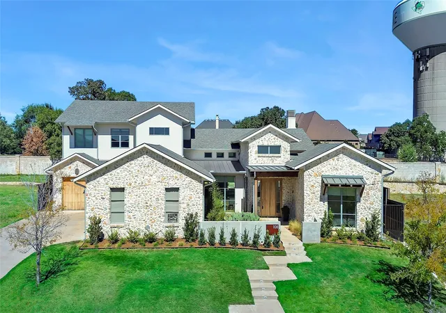 Single family home for sale at 108 Murphy Dr, Southlake, TX 76092 | MLS# 21360734