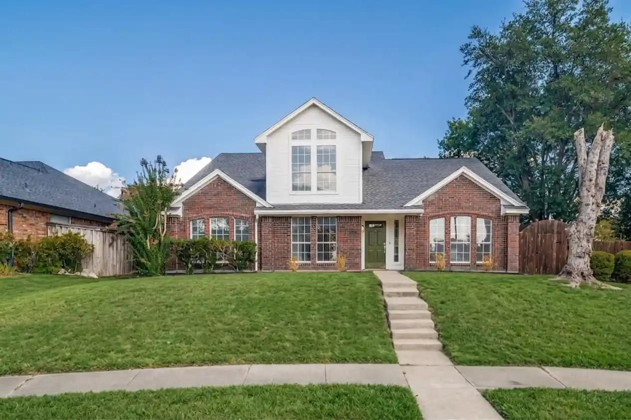 Photo 1 of Single family home for sale at 5806 Beacon Dr, Rowlett, TX 75089 | MLS# 21383403 | Listing updated on 2026-10-08