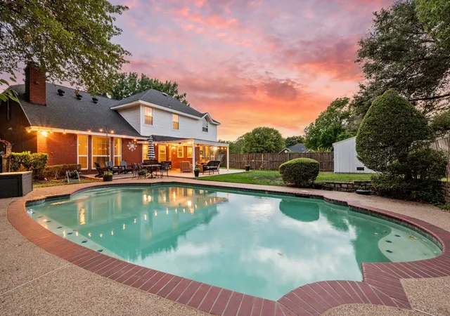 Photo 1 of Single family home for sale at 510 Anthony Dr, Euless, TX 76039 | MLS# 21382950 | Listing updated on 2026-10-09