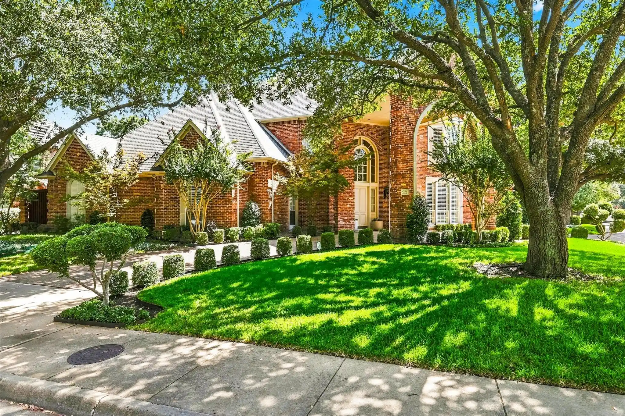 Photo 1 of Sale Pending at 4936 Sandestin Dr, Dallas, TX 75287 | MLS# 21381258 | Listing updated on 2026-10-23