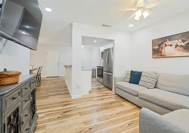 Photo 2 of Single family home for sale at 3540 Frosty Trl, Dallas, TX 75241 | MLS# 21382392 | Listing updated on 2026-09-28