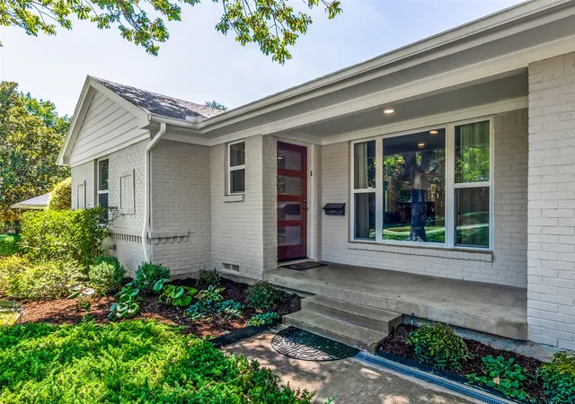 Photo 3 of Single family home for sale at 11609 Colmar St, Dallas, TX 75218 | MLS# 21374262 | Listing updated on 2026-10-04