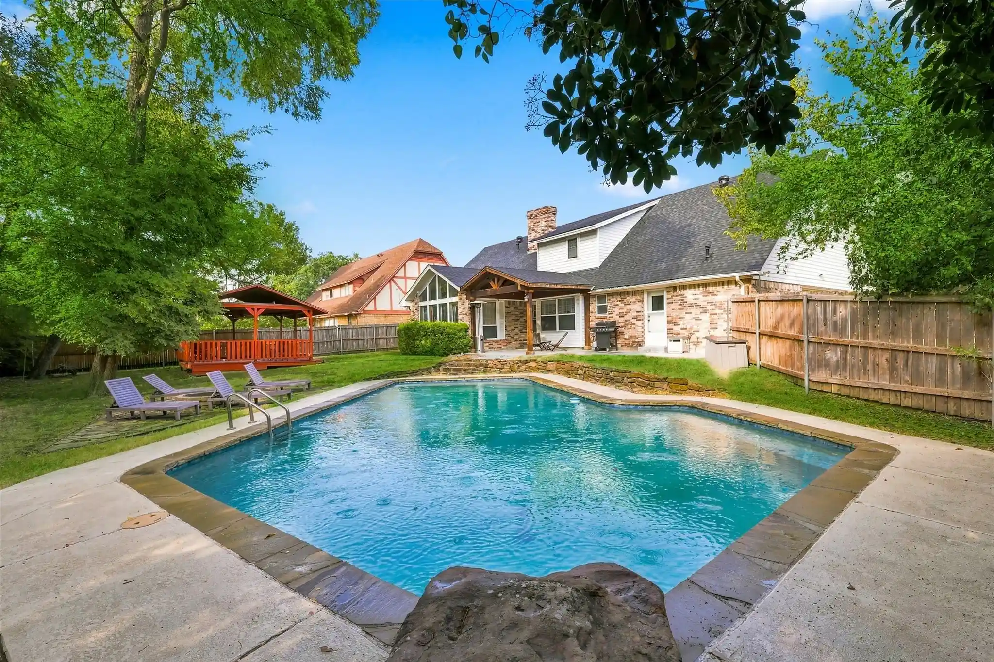 Photo 1 of Single family home for sale at 919 Green Hills Rd, Duncanville, TX 75137 | MLS# 21382953 | Listing updated on 2026-10-10