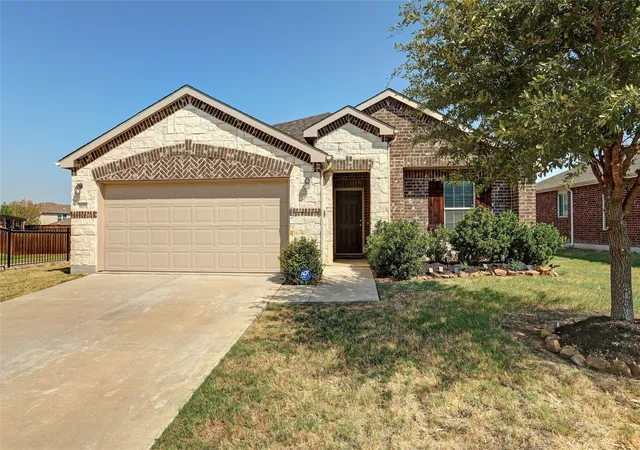 Photo 1 of Single family home for sale at 1601 Waggoner Dr, Cross Roads, TX 76227 | MLS# 21381633 | Listing updated on 2026-10-07