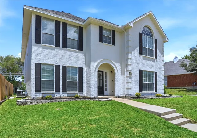 Photo 1 of Sale Pending at 1415 Sutton Dr, Carrollton, TX 75006 | MLS# 21383894 | Listing updated on 2026-09-30