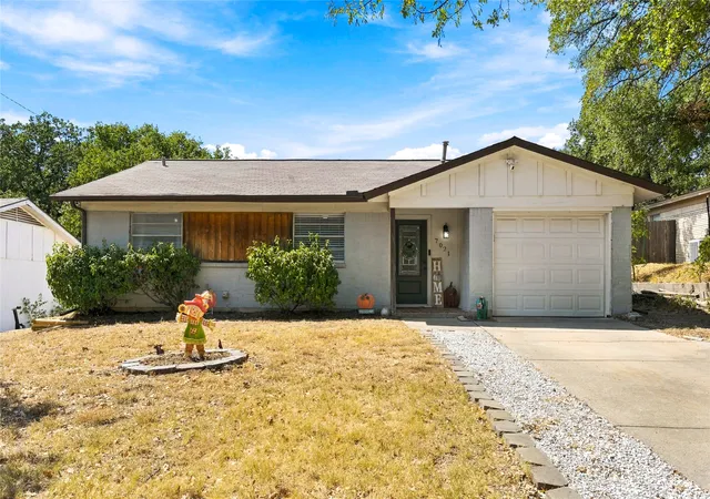 Photo 3 of Sale Pending at 7021 Payte Ln, North Richland Hills, TX 76182 | MLS# 21382289 | Listing updated on 2026-09-25