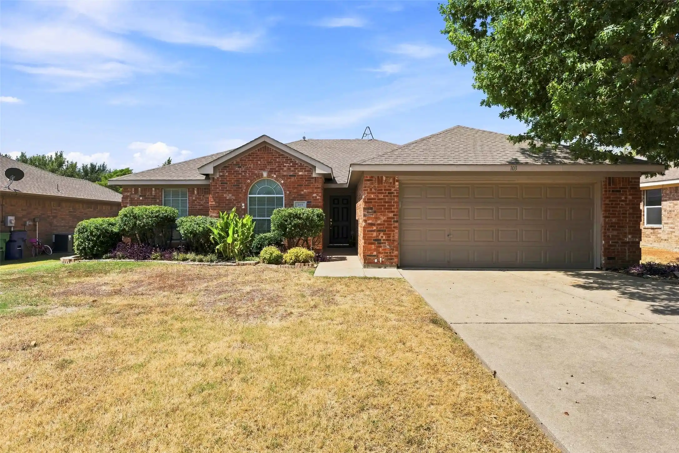 Single family home for sale at 103 Buckskin Dr, Waxahachie, TX 75167 | MLS# 21375390