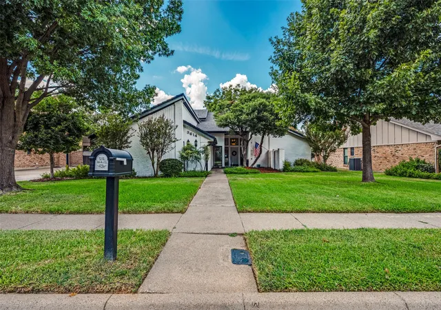 Photo 2 of Single family home for sale at 3614 Lake Pontchartrain Dr, Arlington, TX 76016 | MLS# 21383422 | Listing updated on 2026-10-07