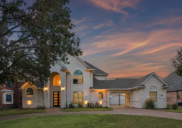Photo 1 of Single family home for sale at 1129 Wishing Well Ct, Cedar Hill, TX 75104 | MLS# 21367897 | Listing updated on 2026-09-27